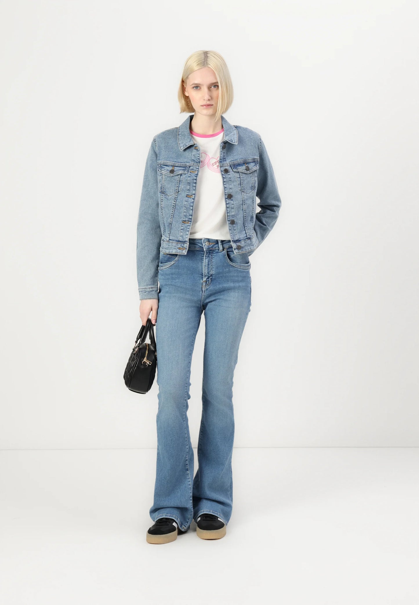 Noisy May - Debra jacket