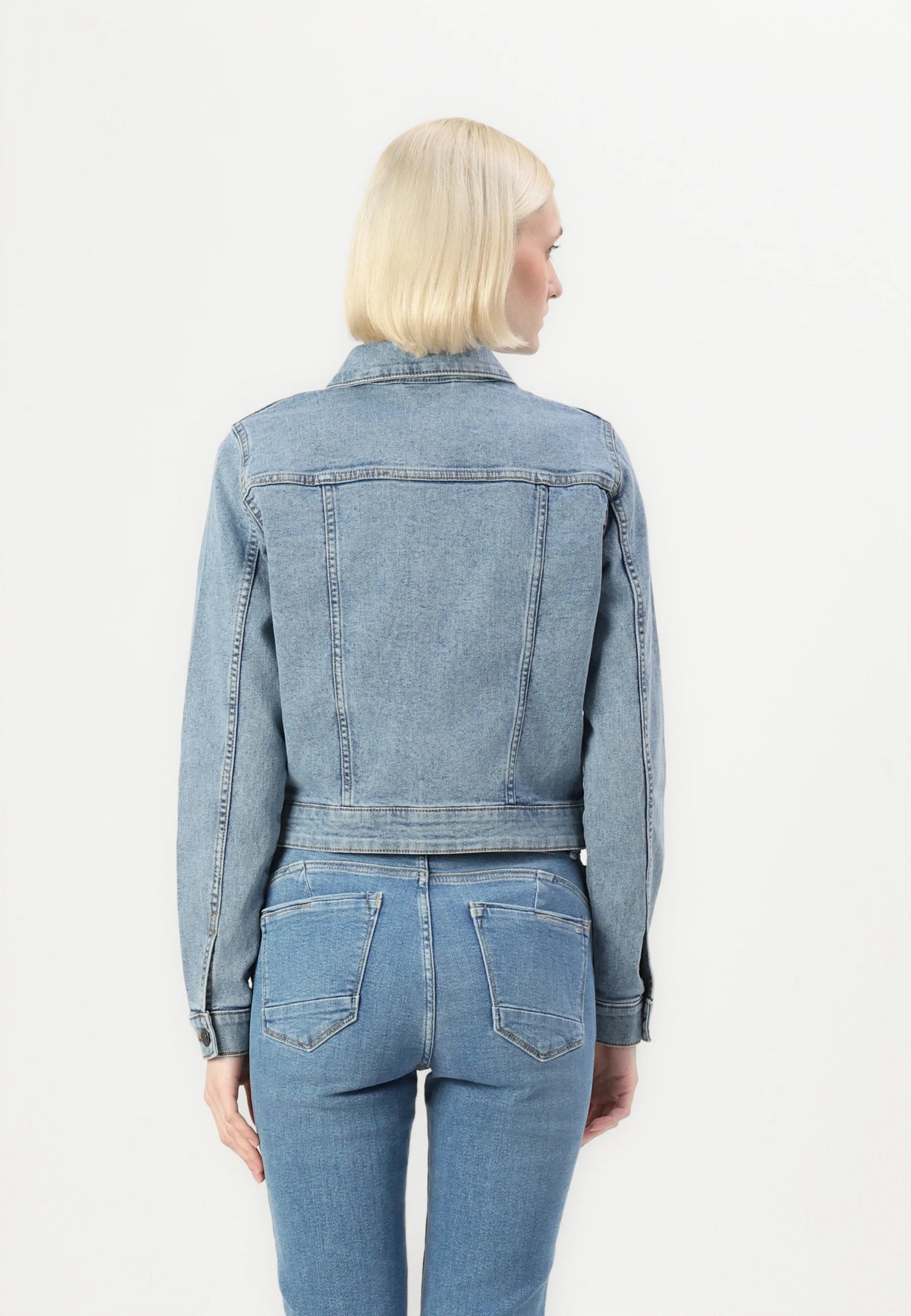 Noisy May - Debra jacket